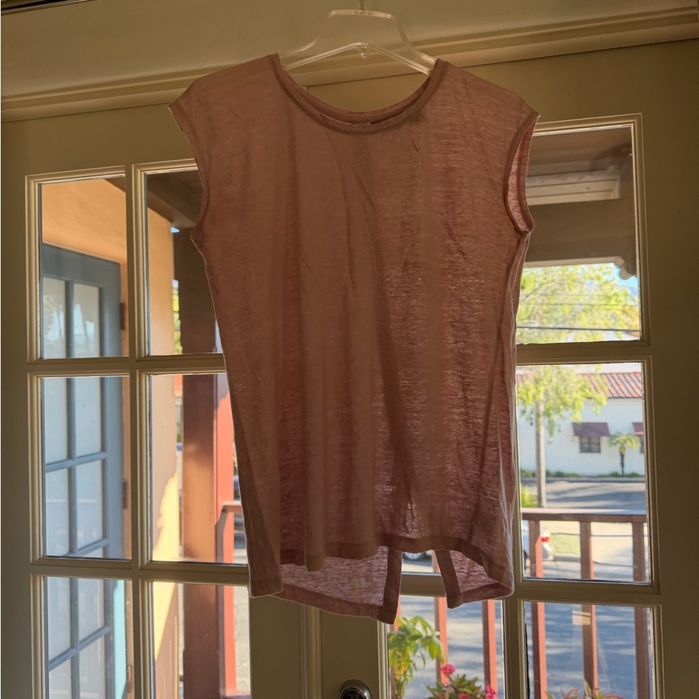 Tahari Light Pink Sleeveless Muscle Tee size small